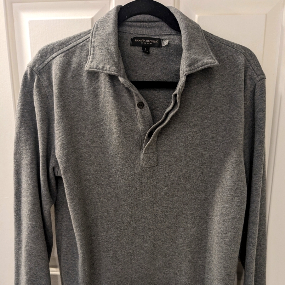 Banana Republic men's grey long sleeve core temp rugby polo size small